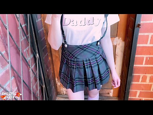 ❤️ 女学生深深地吸吮她的鸡巴，代替上课做爱 ❤️ Anal video